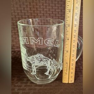 Vintage 1991 Joe Camel Glass Etched Beer Mug Features CAMEL PYRAMIDS large 5"EUC